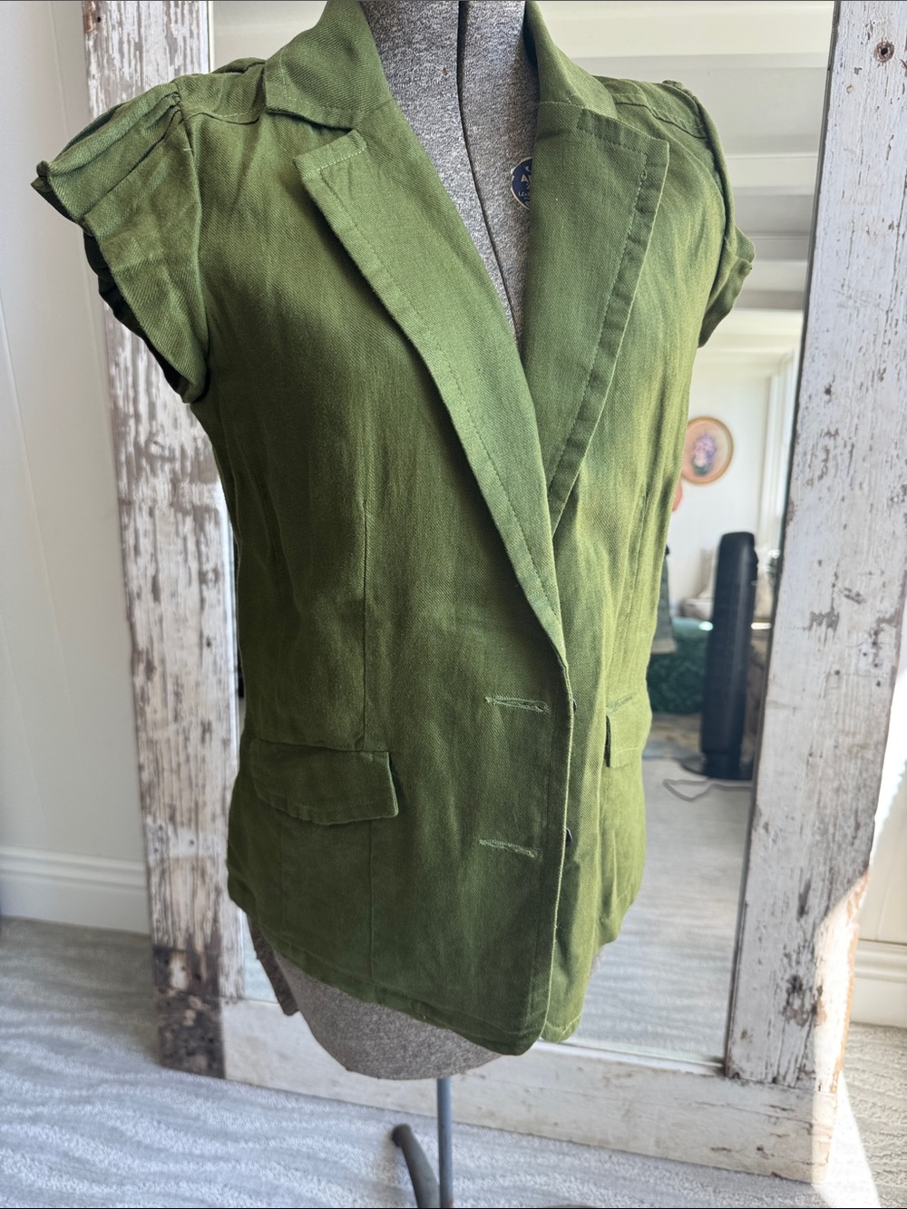 live and let live Olive Green Sleeveless Blazer